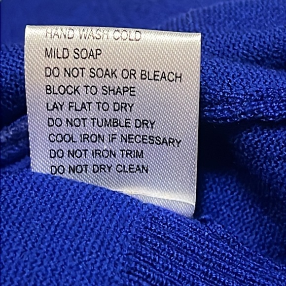 Cache Elegant Blue Embellished Women' Sz XS Top - Picture 4 of 8